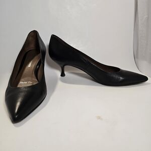 Donald J Pliner black leather pointed-toe kitten heel pumps Strobel Flex 8.5